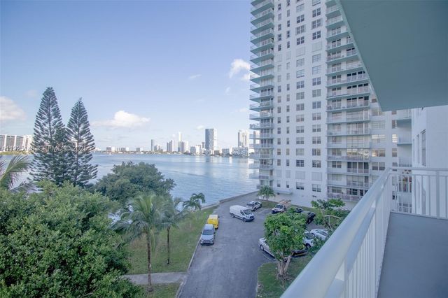 301 174th St 503, Sunny Isles Beach, FL 33160