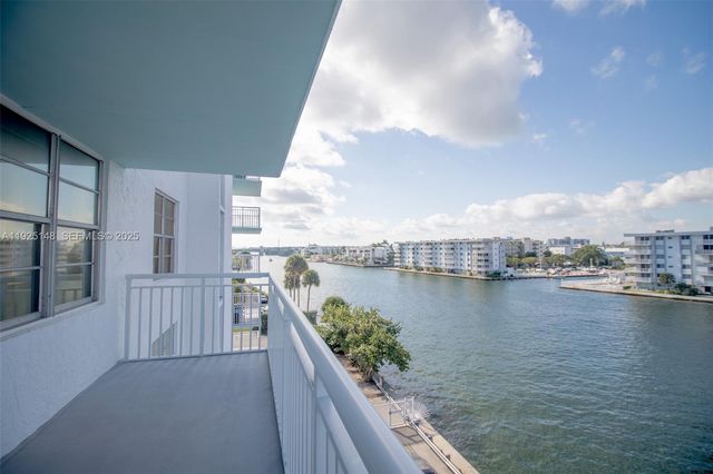 301 174th St 503, Sunny Isles Beach, FL 33160