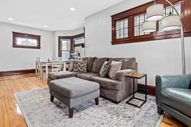 792 Smith Avenue S, Saint Paul, MN 55107