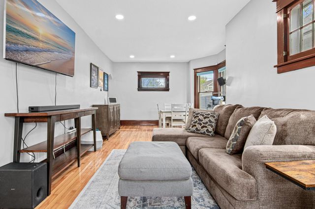 792 Smith Avenue S, Saint Paul, MN 55107