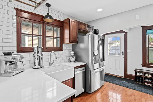 792 Smith Avenue S, Saint Paul, MN 55107