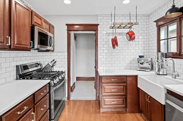 792 Smith Avenue S, Saint Paul, MN 55107