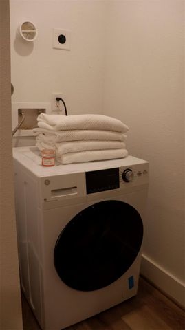 3824 Fulton Street 102, Houston, TX 77009