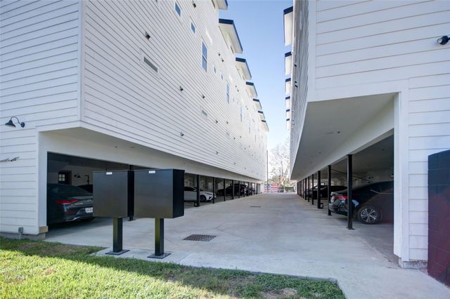 3824 Fulton Street 102, Houston, TX 77009