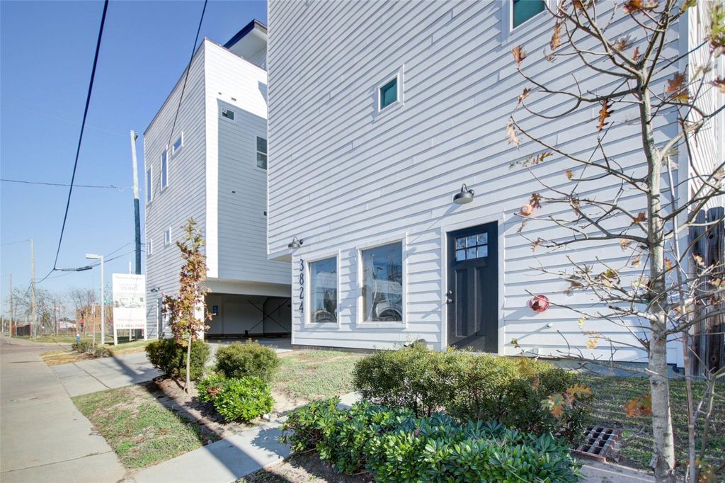 3824 Fulton Street 102, Houston, TX 77009