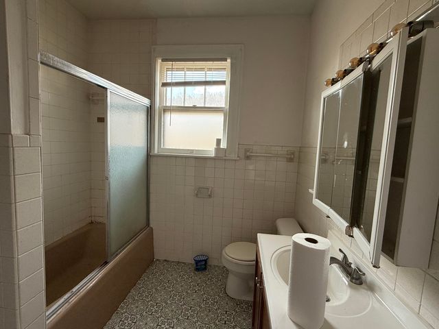 1342 Craig Robertson RD, Roanoke, VA 24014