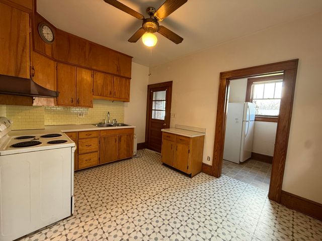 1342 Craig Robertson RD, Roanoke, VA 24014