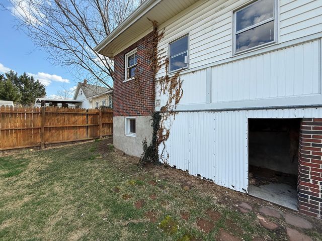 1342 Craig Robertson RD, Roanoke, VA 24014