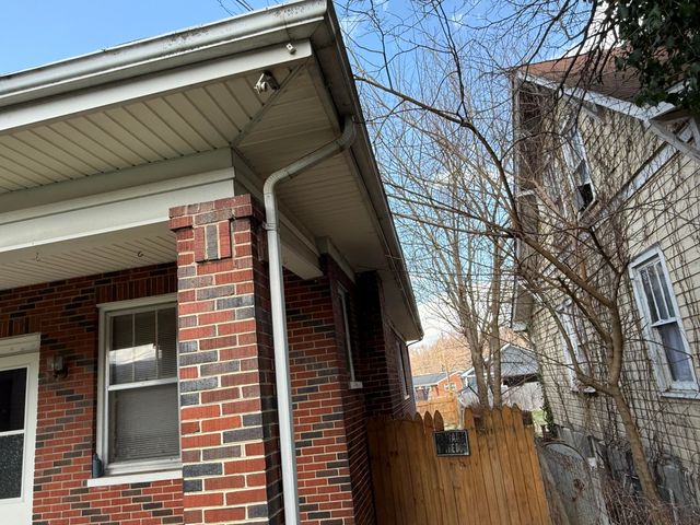 1342 Craig Robertson RD, Roanoke, VA 24014