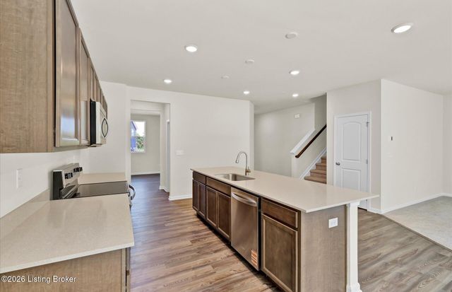 7514 Fair Ln, Louisville, KY 40291