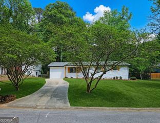 2450 Elkhorn Drive, Decatur, GA 30034