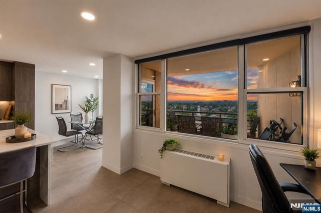 2200 N Central Road 14W, Fort Lee, NJ 07024