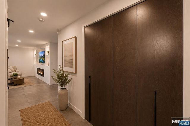 2200 N Central Road 14W, Fort Lee, NJ 07024