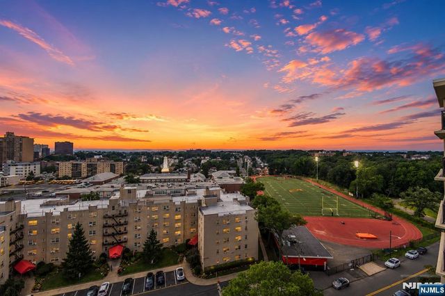 2200 N Central Road 14W, Fort Lee, NJ 07024