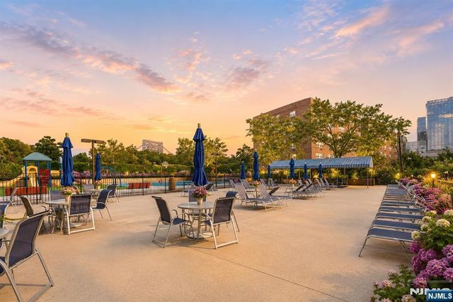 2200 N Central Road 14W, Fort Lee, NJ 07024