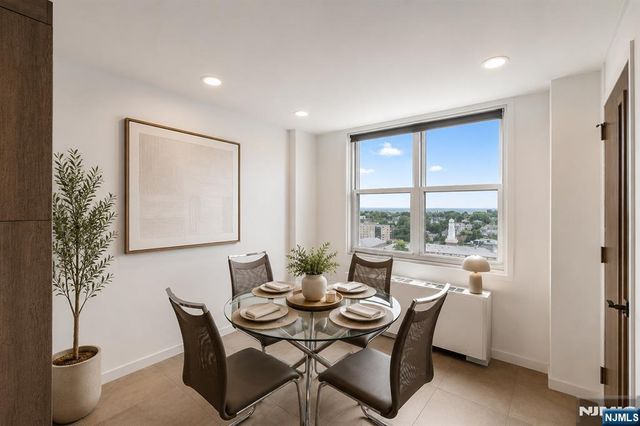 2200 N Central Road 14W, Fort Lee, NJ 07024