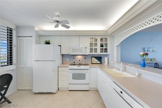 4203 Bay Beach LN 3F, Fort Myers Beach, FL 33931