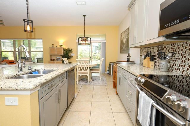 5232 VILLA ROSA AVENUE, St Cloud, FL 34771