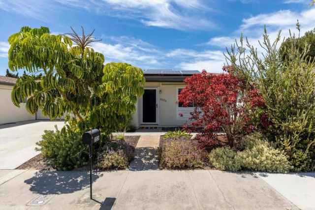 3526 Santa Maria, Oceanside, CA 92056