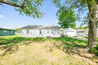 140 W Harrison Drive, Seymour, IN 47274