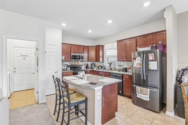 1808 CAYMAN COVE CIR, St Cloud, FL 34772