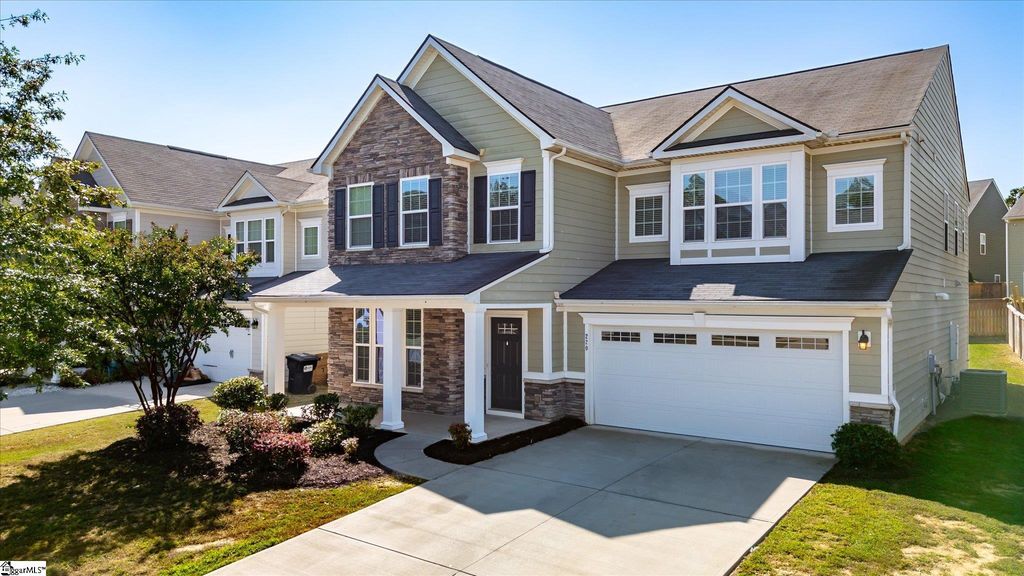 220 Waters Run Lane, Simpsonville, SC 29681