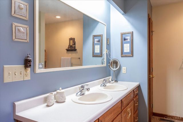 1034 Fishback Road, Perry Twp, OH 45135