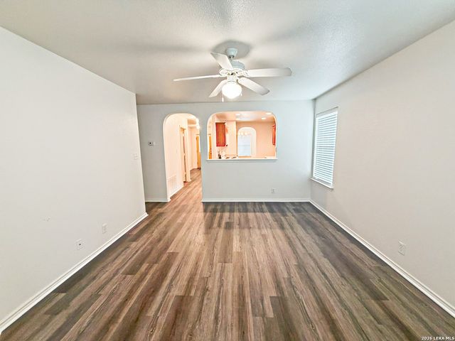 3949 WENSLEDALE DR, Schertz, TX 78108