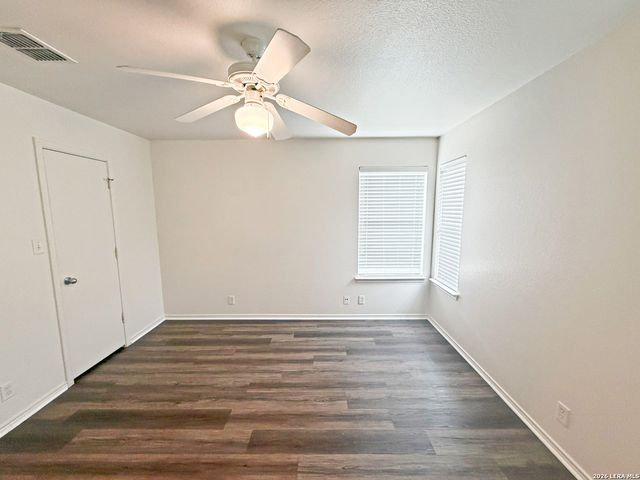3949 WENSLEDALE DR, Schertz, TX 78108