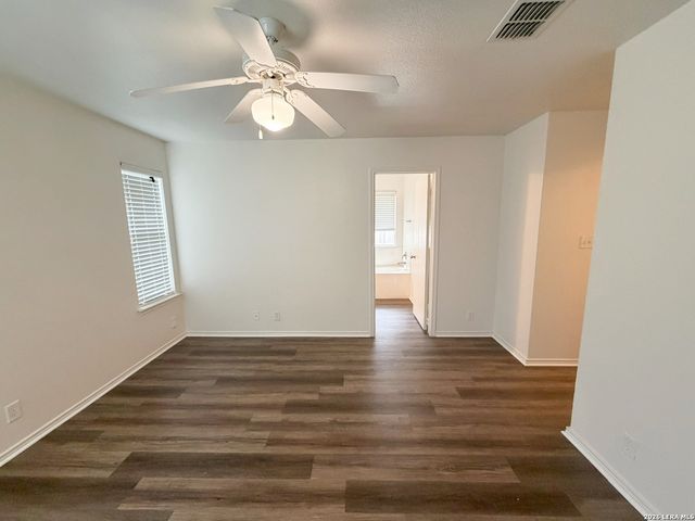 3949 WENSLEDALE DR, Schertz, TX 78108