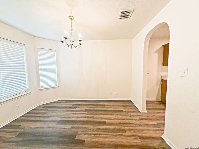 3949 WENSLEDALE DR, Schertz, TX 78108