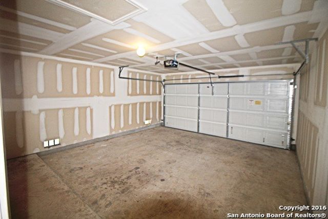 3949 WENSLEDALE DR, Schertz, TX 78108