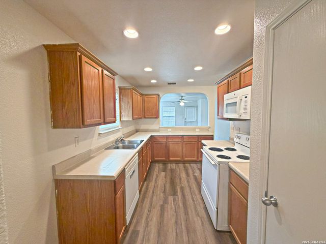 3949 WENSLEDALE DR, Schertz, TX 78108