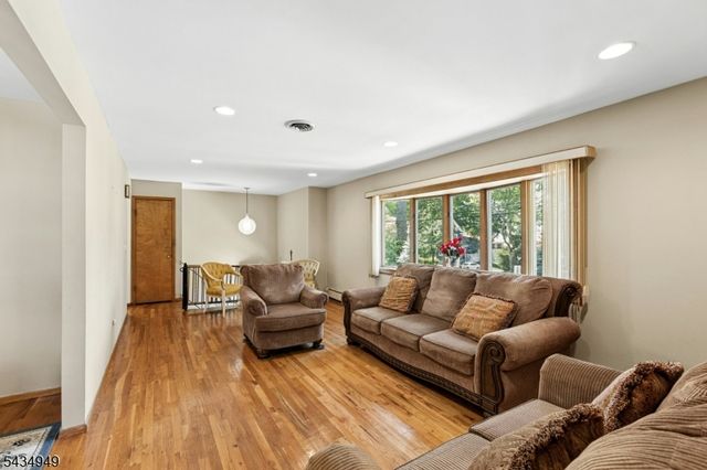 209 Chestnut St, Union Twp., NJ 07083