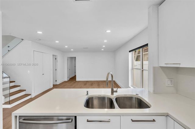 4917 SW 32nd Way, Hollywood, FL 33312