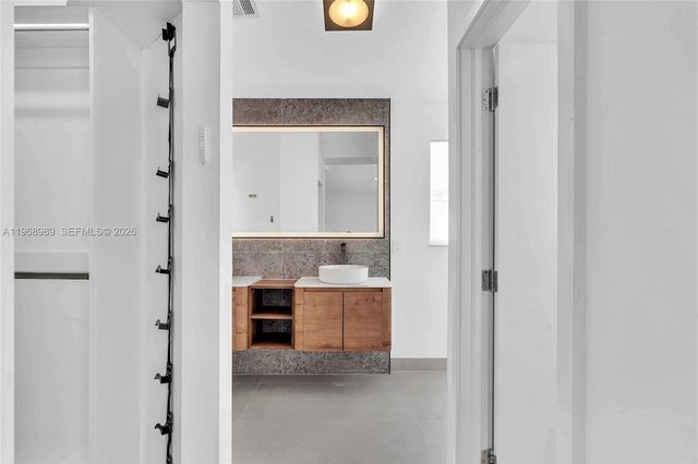 4917 SW 32nd Way, Hollywood, FL 33312