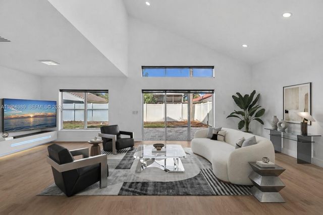 4917 SW 32nd Way, Hollywood, FL 33312