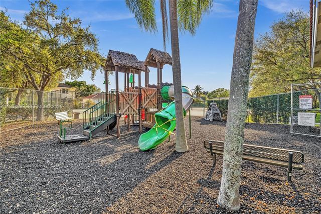 4917 SW 32nd Way, Hollywood, FL 33312