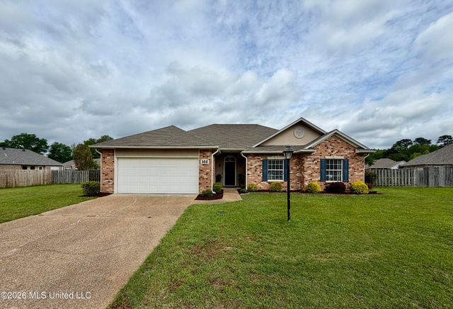 105 Edinburgh Lane, Clinton, MS 39056