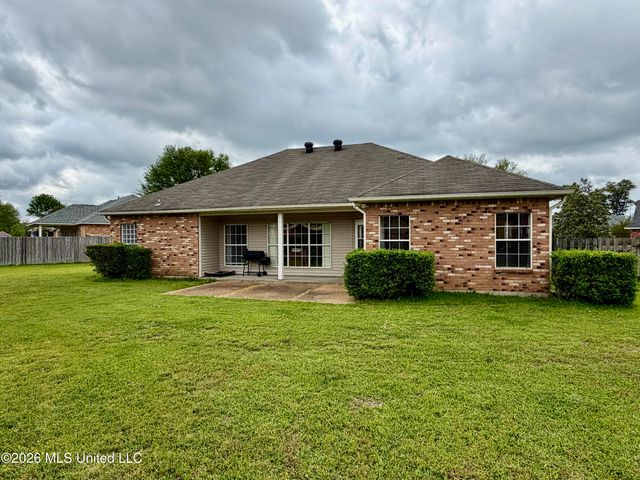 105 Edinburgh Lane, Clinton, MS 39056