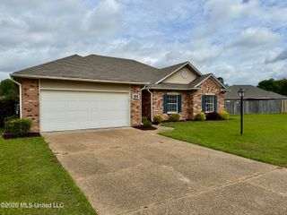 105 Edinburgh Lane, Clinton, MS 39056