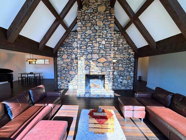 9 Uno Circle, Cherokee Village, AR 72529