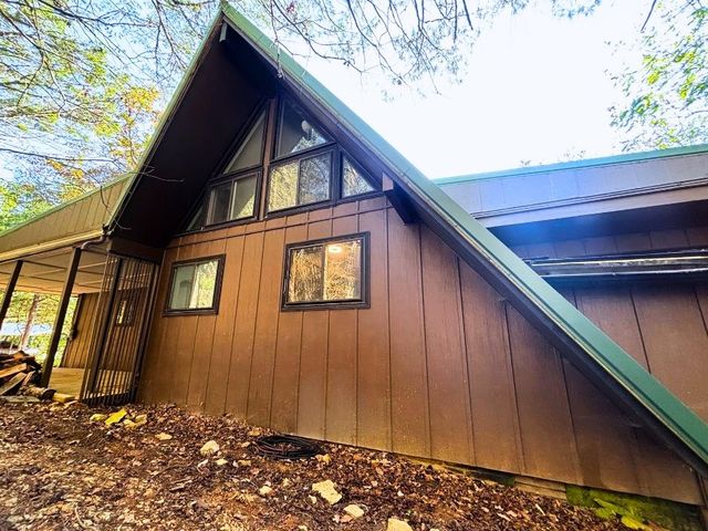 9 Uno Circle, Cherokee Village, AR 72529