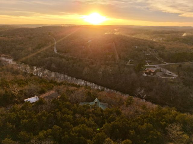 9 Uno Circle, Cherokee Village, AR 72529