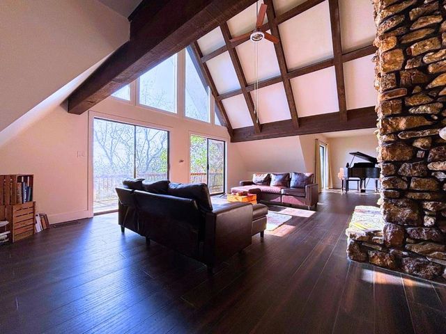 9 Uno Circle, Cherokee Village, AR 72529