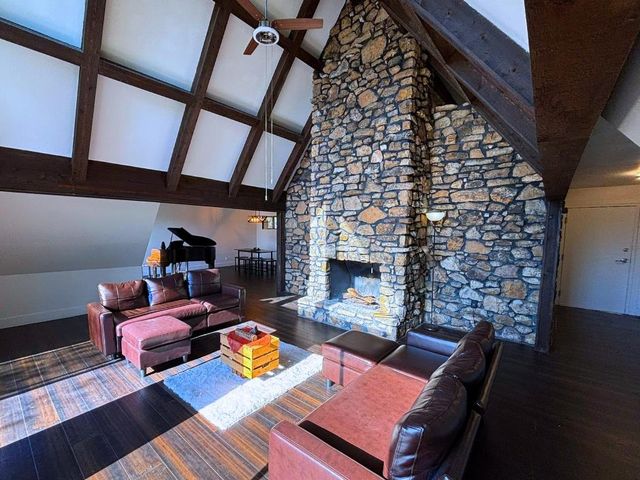 9 Uno Circle, Cherokee Village, AR 72529