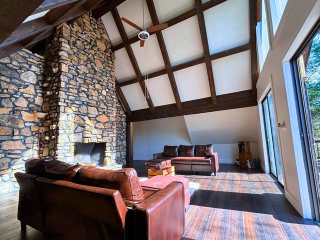 9 Uno Circle, Cherokee Village, AR 72529