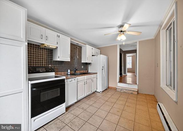 45 W DAHLGREN ST, Greencastle, PA 17225