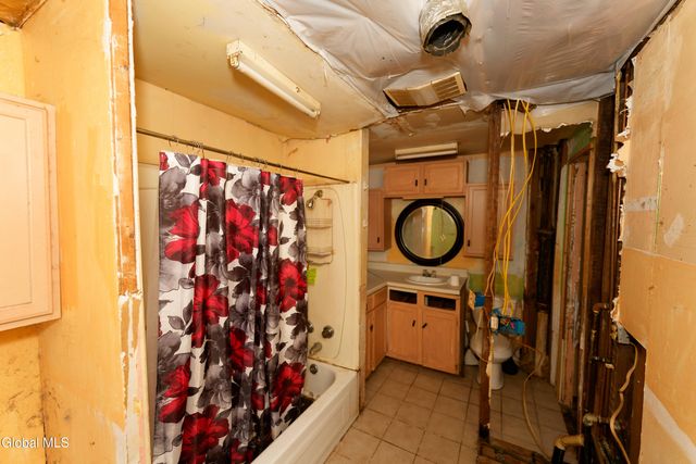 175 Congress Street, Cohoes, NY 12047