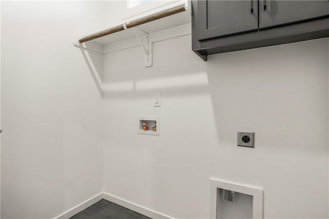 16553 S Stagecoach Street, Olathe, KS 66062